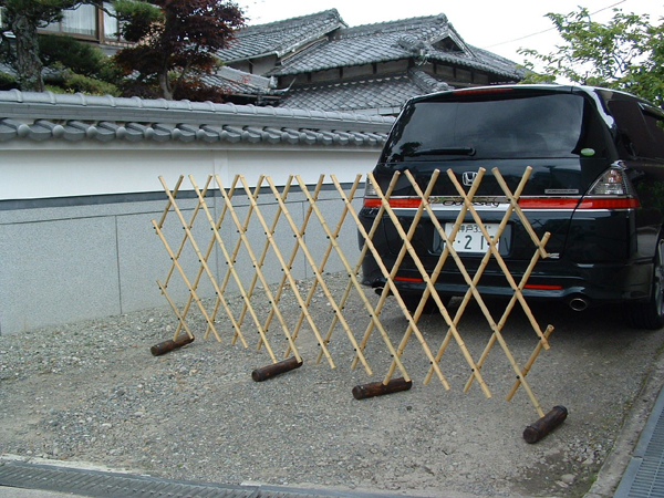 脚付き簡易竹垣の使用例・使用方法2