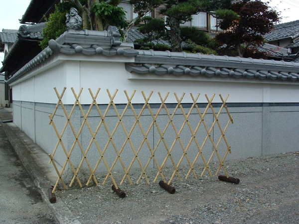 脚付き簡易竹垣の使用例・使用方法3