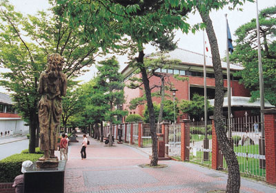 美術館通りの説明